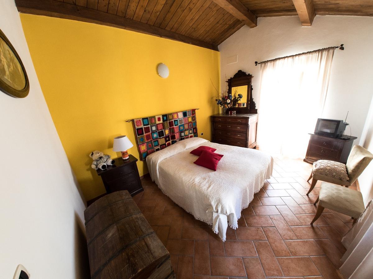 Casa Di Mamma Casa Vacanze Nyaraló ház Genga Kültér fotó